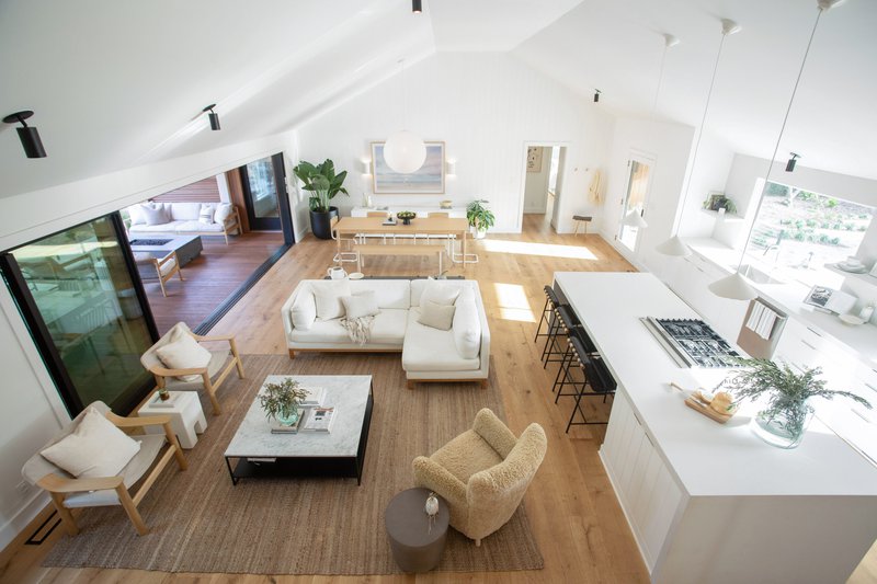 Custom home builders can help build open and inviting spaces.
