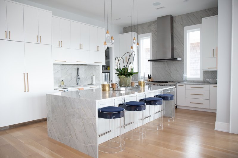 Renovation planning should prioritize structure.